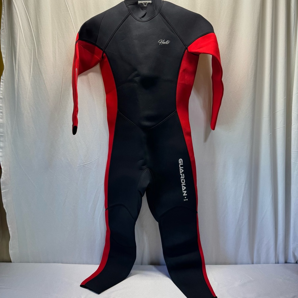 Hevto NWT wetsuit, sz adult S, unisex, red/black